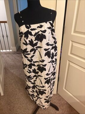 a new day Black & White Floral Midi Dress